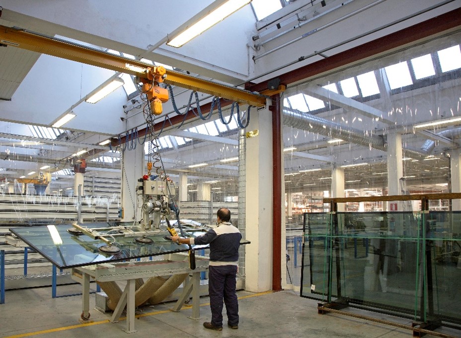 Poste de manutention – Miroiterie- palonnier capacité 600 kg avec Basculement