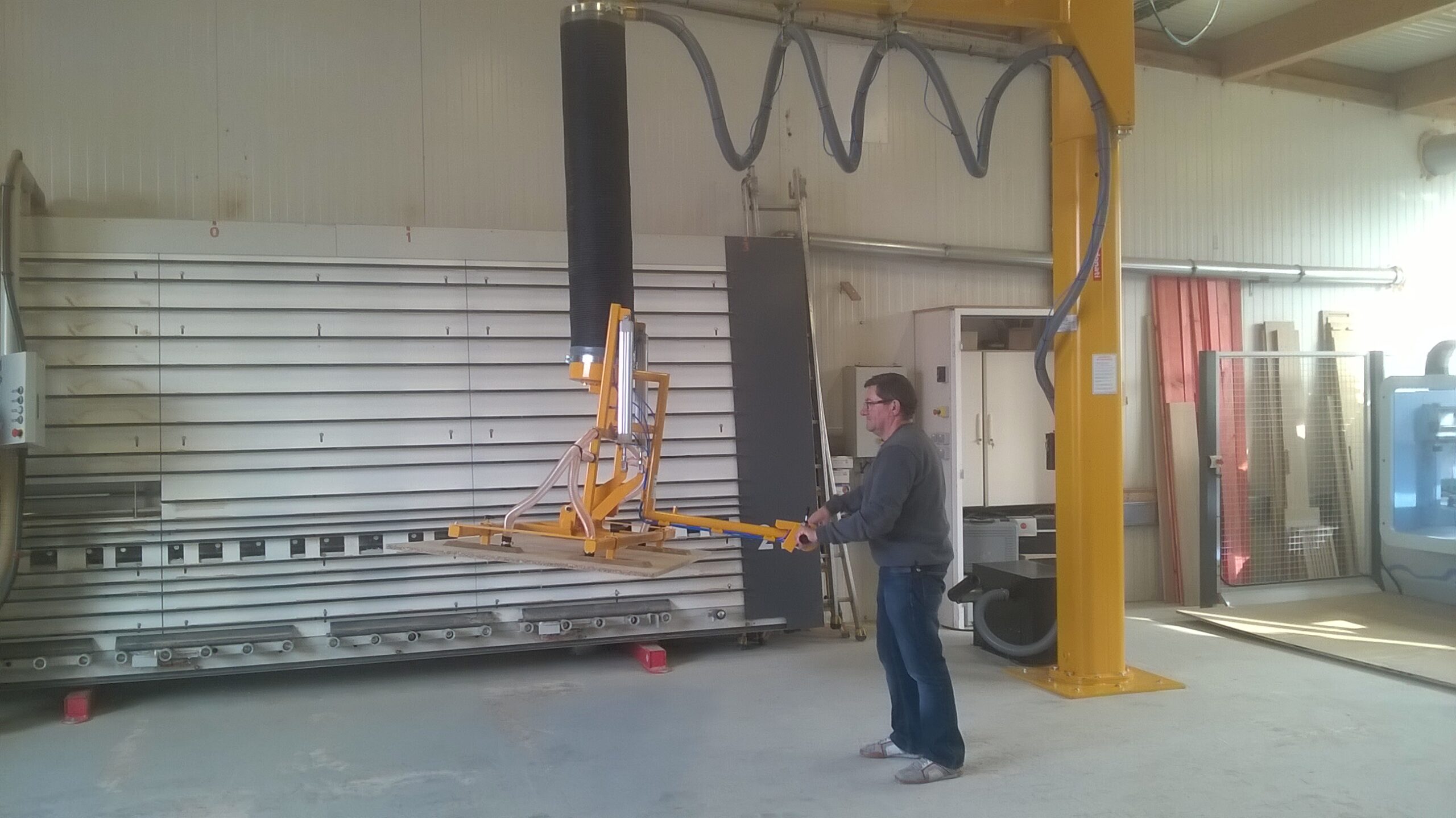 Tube de levage de bois pour fabrication de mobilier commercial